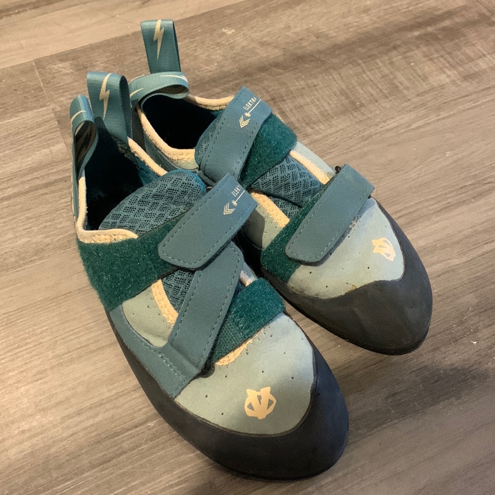 Evolv Electra rock climbing shoes size: 6